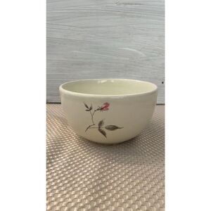 Vintage Rosette Pattern  By Universal BLLWEIN Series Serving Bowl 4"t 7"Dia